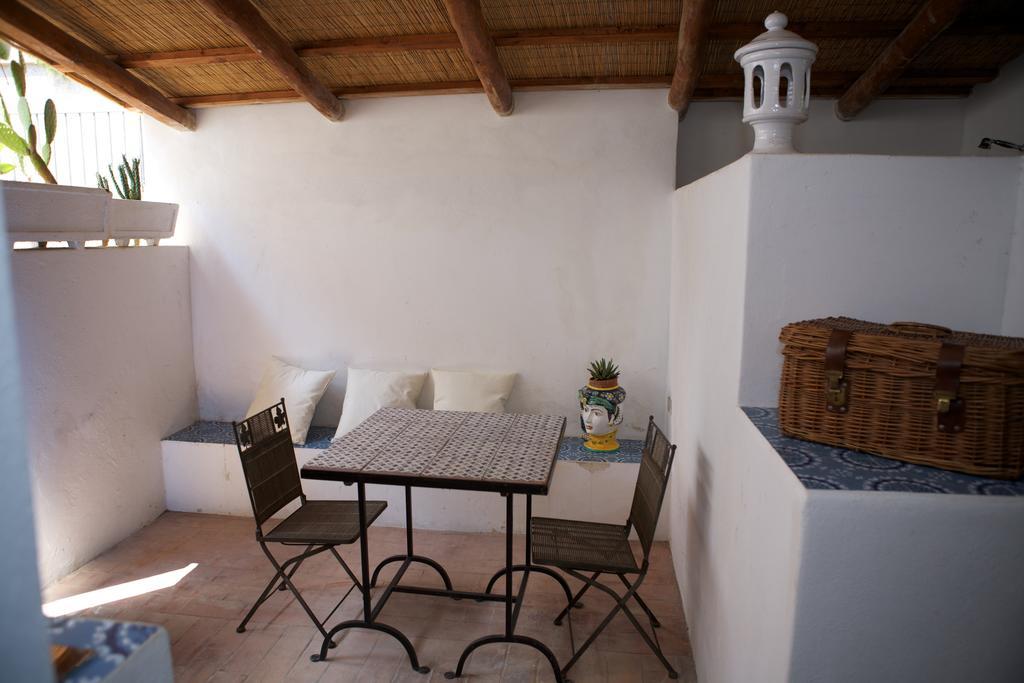 Apartament La Terrazza Sul Mare Santa Marina Salina Zewnętrze zdjęcie